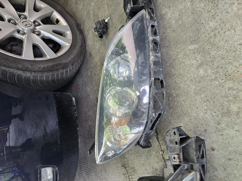 Far mazda 3 bk 2009
