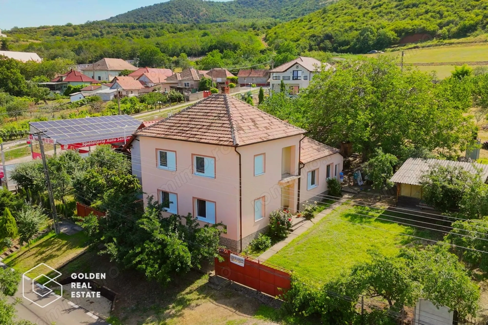 Casa din caramida, P+E, in Siria, teren 1878 mp, comision 0%