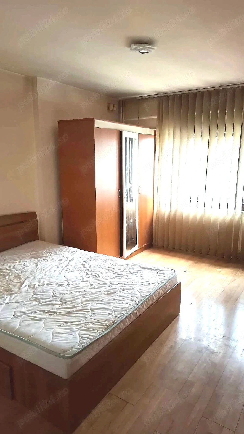 3 cam dec etaj 1 centrala proprie zona Dorobantilor