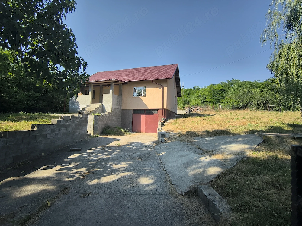 Casă de vânzare 