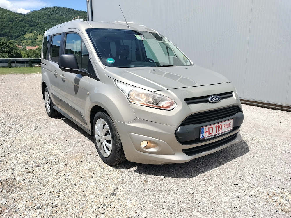 FORD Tourneo