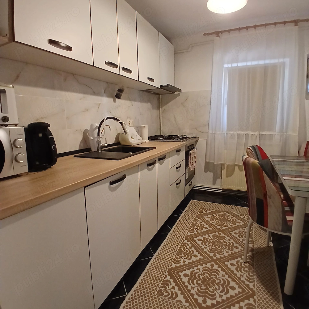 Apartament 2 camere decomandat Codlea lângă primărie - proprietar