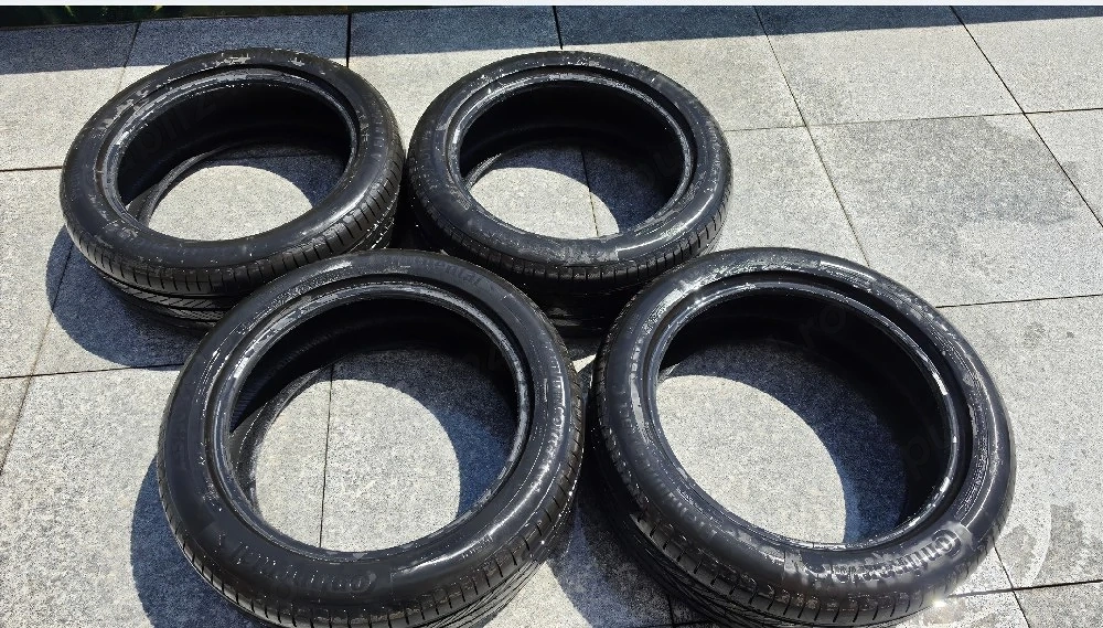 Set 4 anvelope vara Continental Premium Contact C 235 50 R19 ca noi