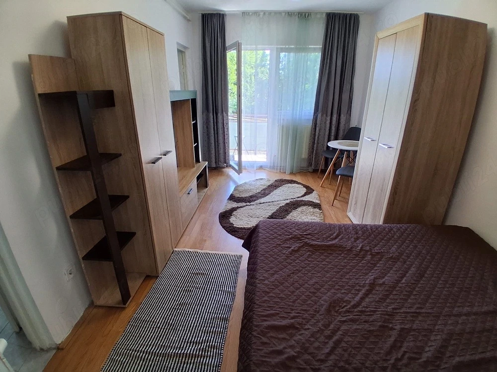 Inchiriez garsoniera moderna, 24 mp, Strada Cernei, Cluj-Napoca