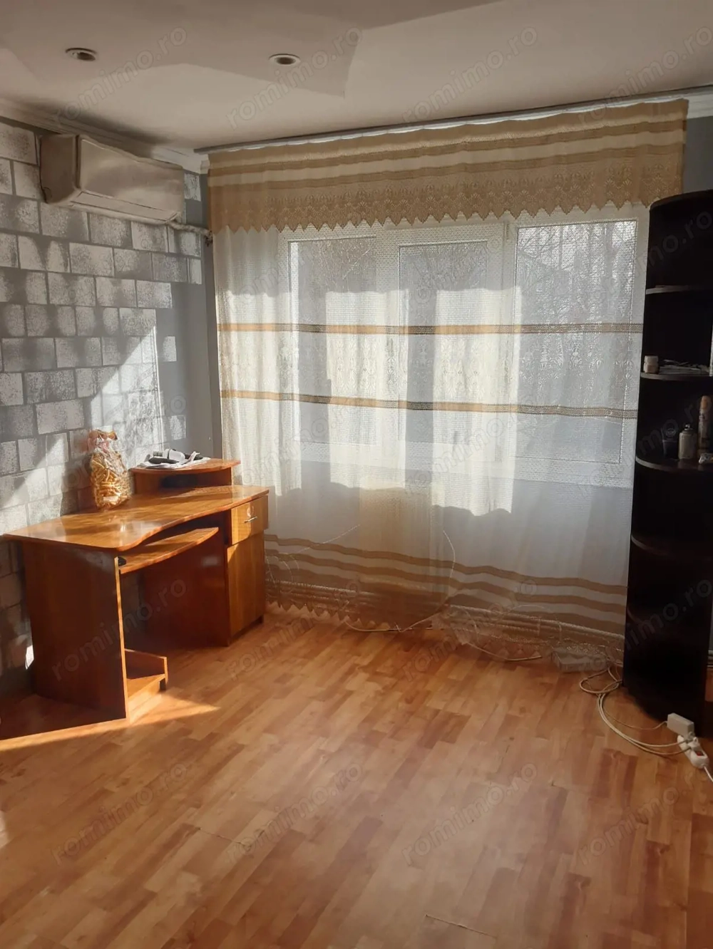 Apartament 4 camere, etaj 1, orientare sudică – Micro 39 A