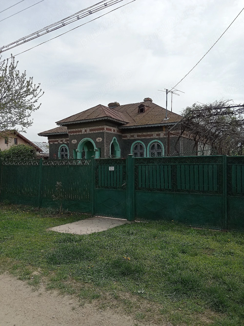 casa de vanzare cu teren 