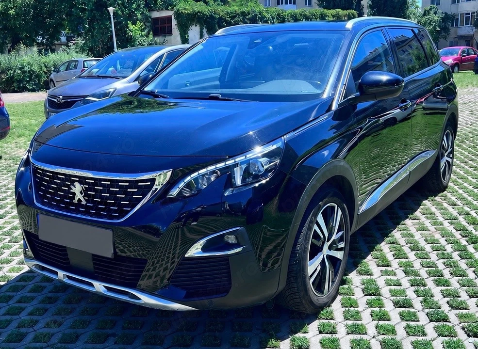 Peugeot 5008 1.2 PureTech benzină, 130 CP, 83.000 km