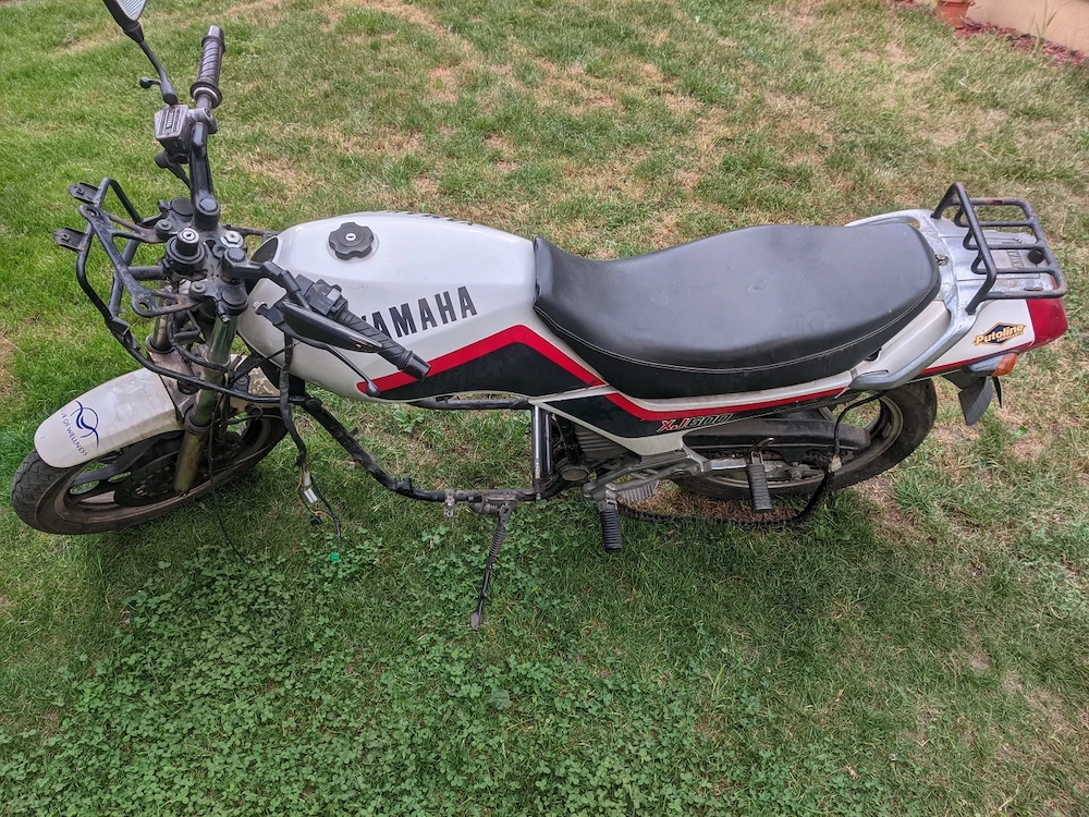 Dezmembrez motocicleta Yamaha XJ600