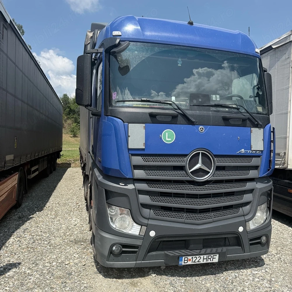 Ansamblu cap tractor + semiremorcă de vânzare   Mercedes-Benz Actros + Schmitz Cargobull