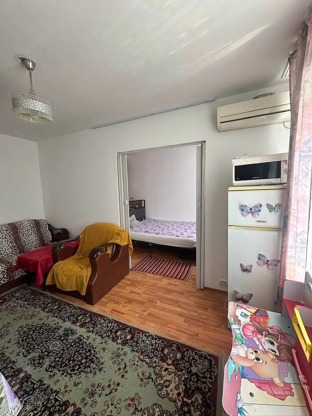 De inchiriat apartament cu 2 camere, mobilat și utilat, etaj 1, zona Marom 900 lei