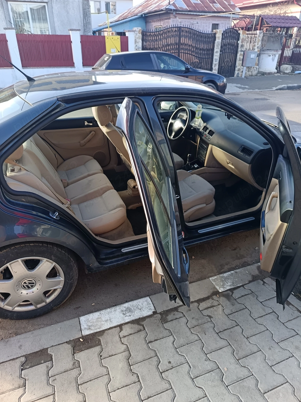 Vând Volkswagen Bora 