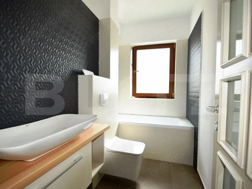 Apartament 3 camere, 66.85 mp, zona Galata 