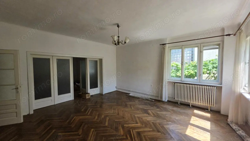 Apartament cu 4 camere la vila cu doar două locuințe, grădină proprie de 400mp