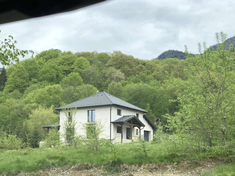 Casa 4 cam.teren de 4150 mp cu PUZ  si  lac, Ch Rasnoavei