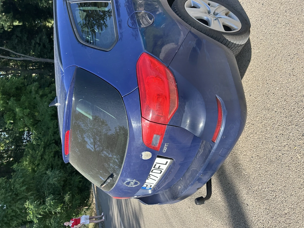 Vând Opel astra J 2011