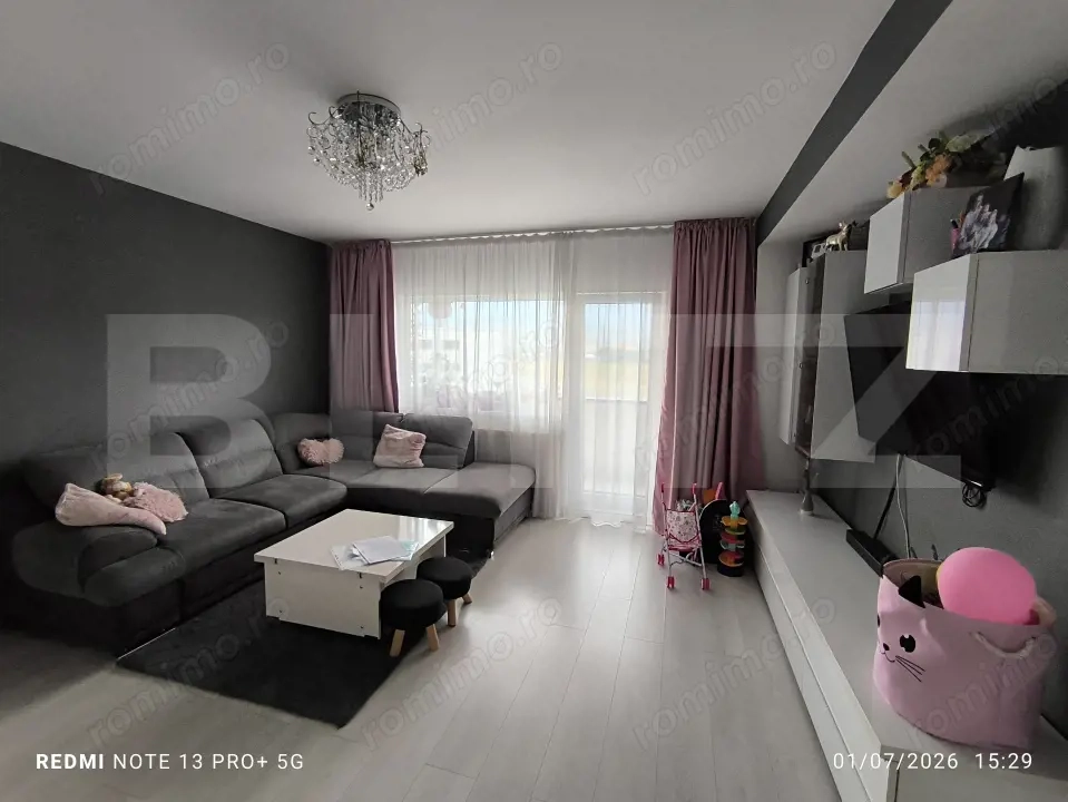Apartament cu 2 camere, 2 parcari, curte+foisor