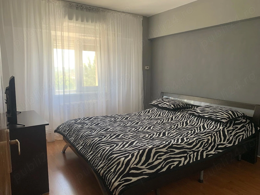 De vanzare apartament 3 camere 