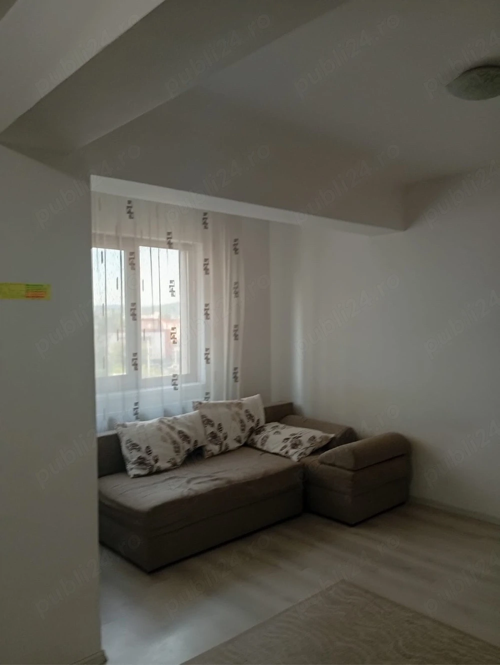 Inchiriez Apartament Nicolina 