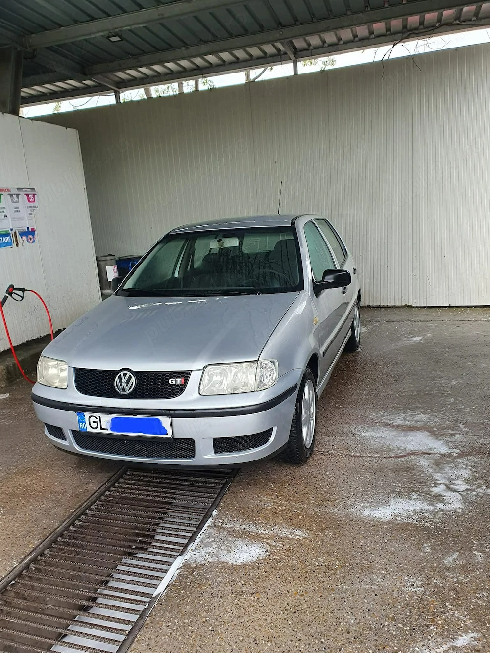 Vând Volkswagen Polo 