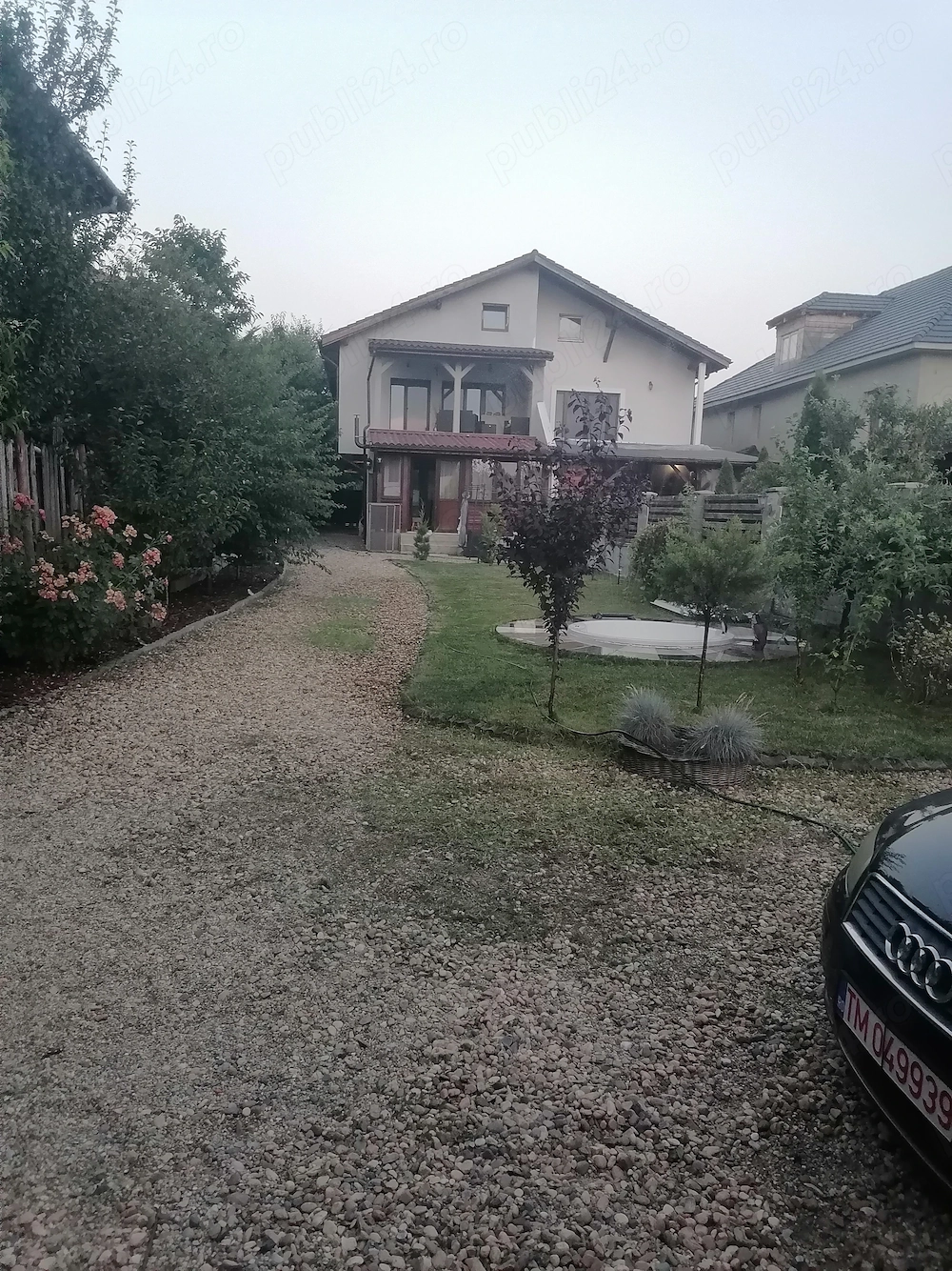 Vând casă duplex 