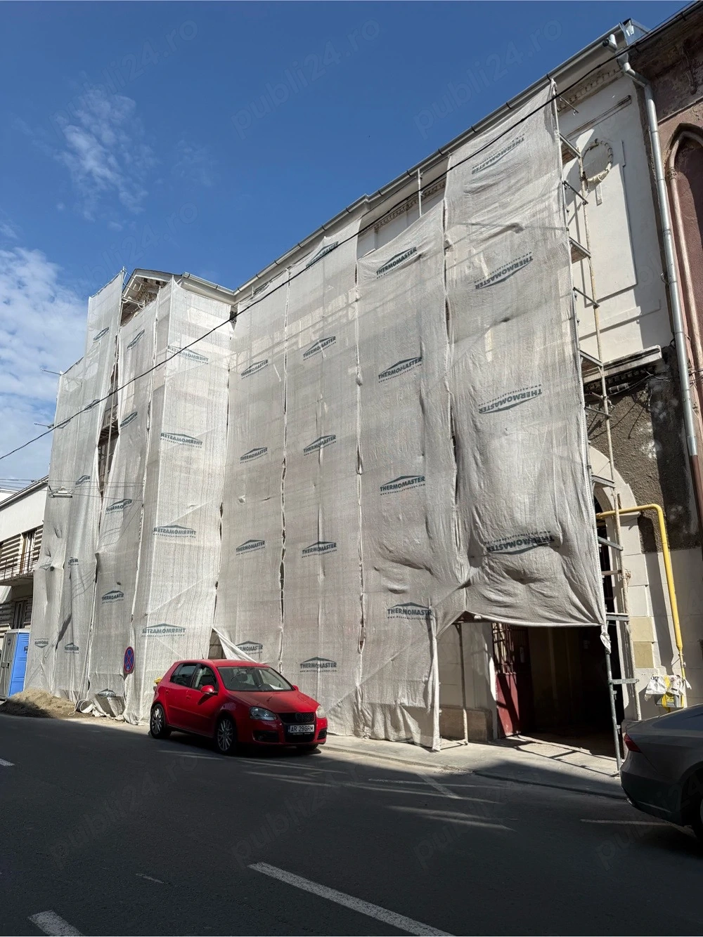 Angajam muncitori in domeniul constructilor,  