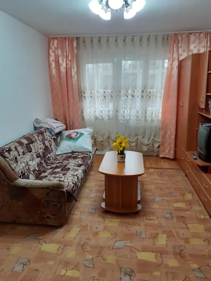 Apartament cu 3 camere decomandate