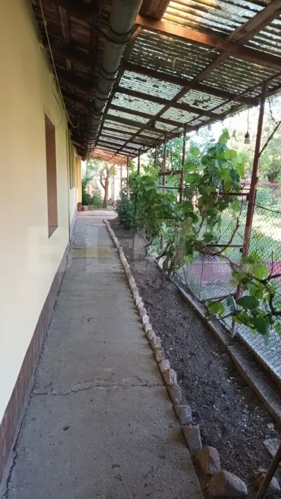 Casă bătrânească, 106.7 mp utili, compartimentare generoasă, zona Tormac