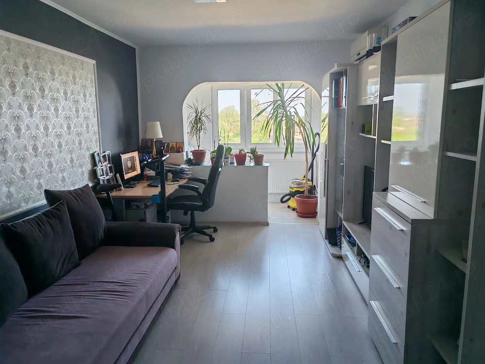 Vand apartament gara