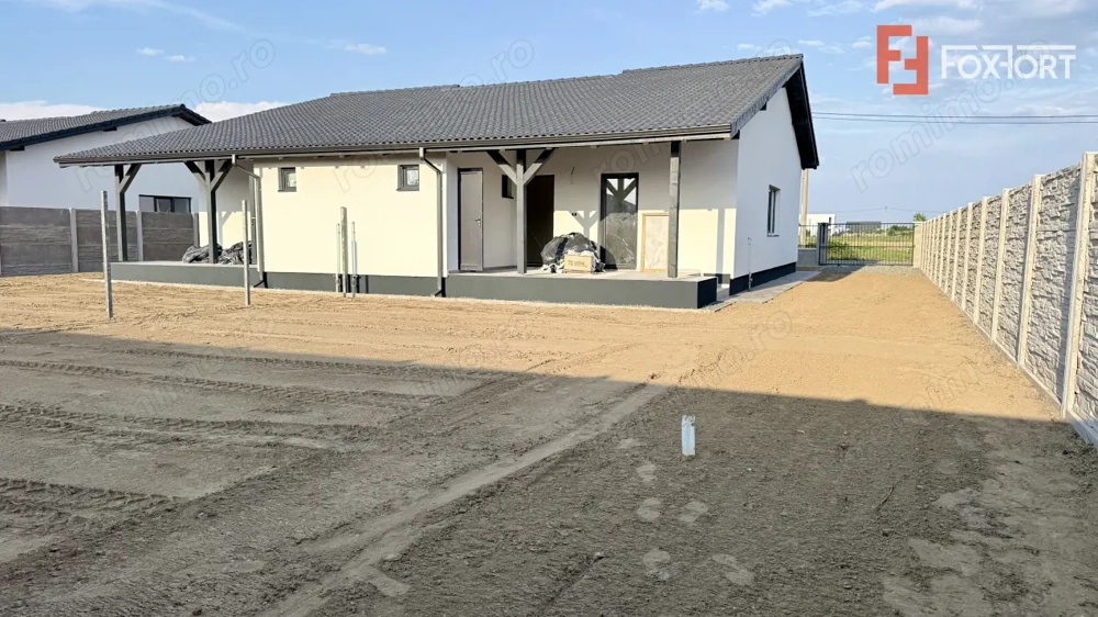 Duplex de vanzare, 3 camere pe parter + pod - Mosnita Veche
