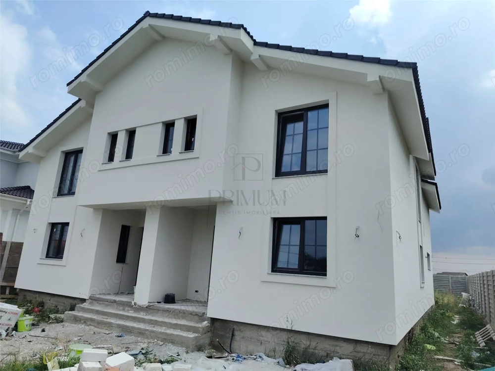 Duplex spatios - dormitor la parter - bucatarie mare
