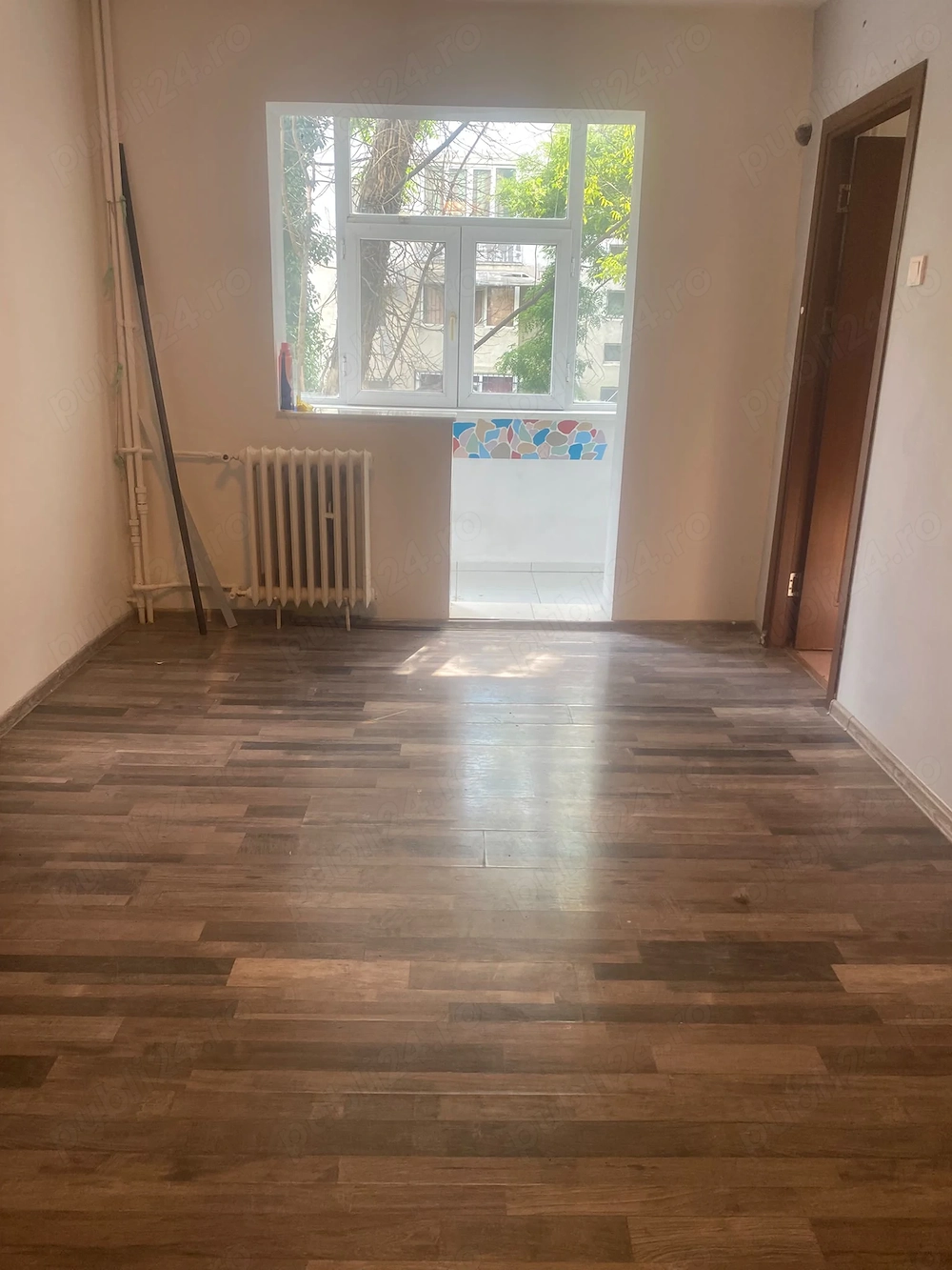 Apartament 2 camere de vanzare zona Scoala 8