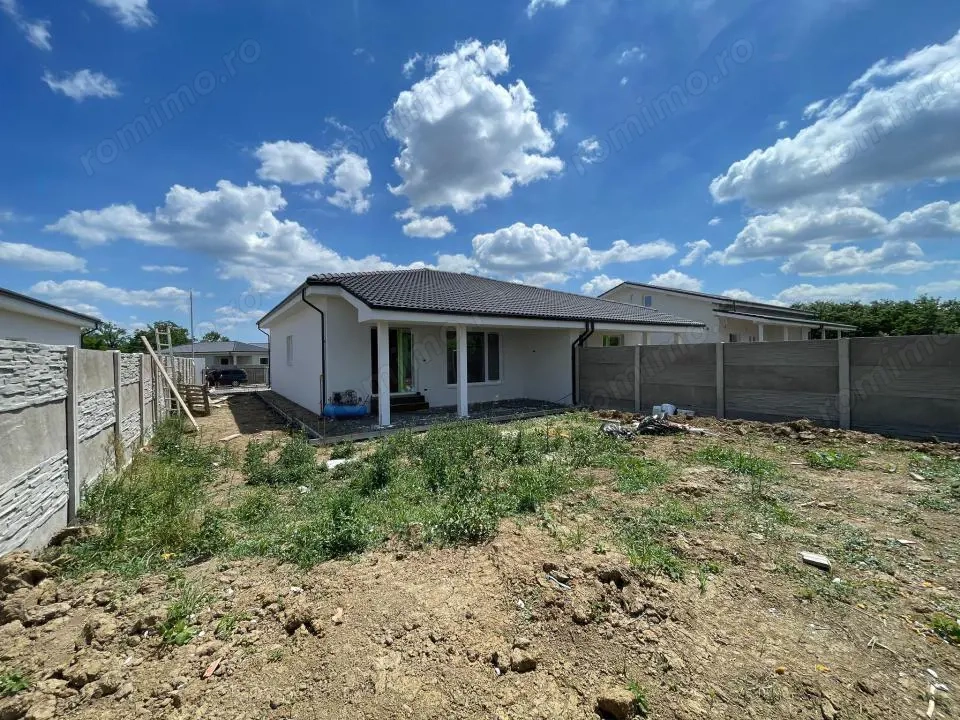 Duplex pe parter 3 camere  2 bai | Mosnita Noua 