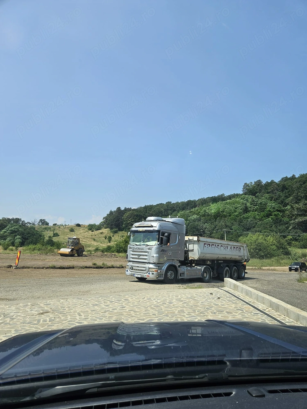 Vând ansamblu cap tractor+semiremorcă