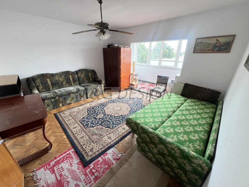 3 camere decomandat zona Girocului, etaj 3, CENTRALA