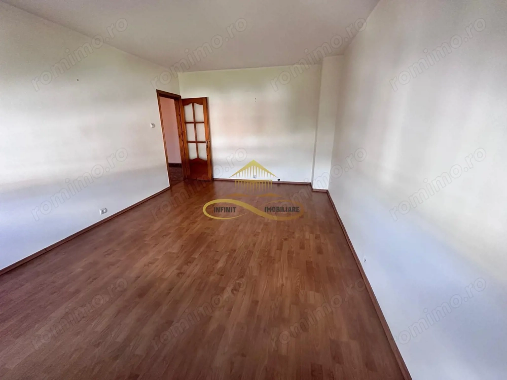 De vanzare apartament 2 camere decomandate Nord Bacau