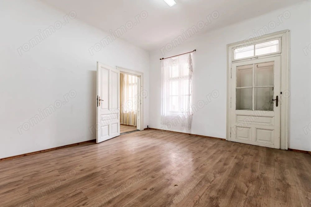 Apartament 2 camere Str. Lucian Blaga, clădire în renovare completa