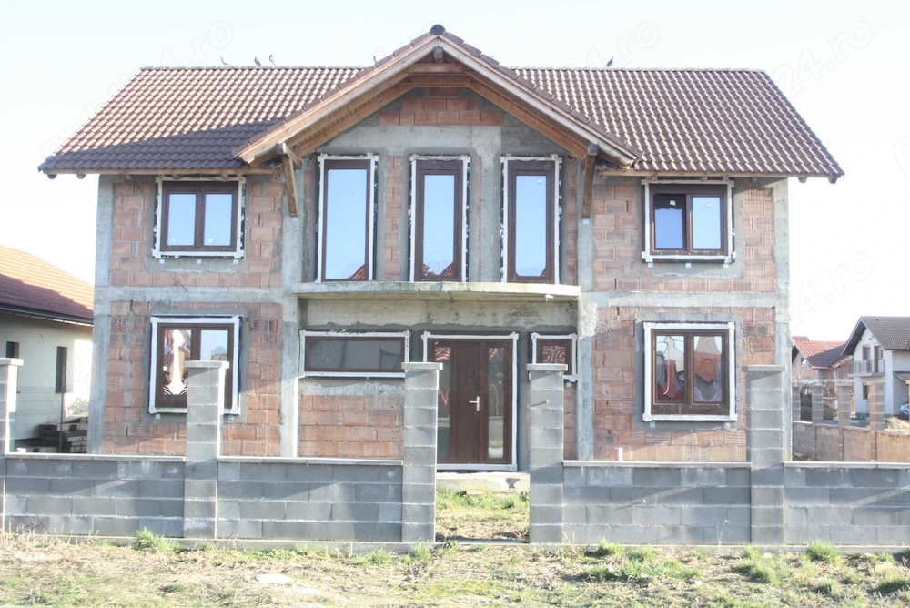 Proprietar vand casa la rosu Mosnita Noua