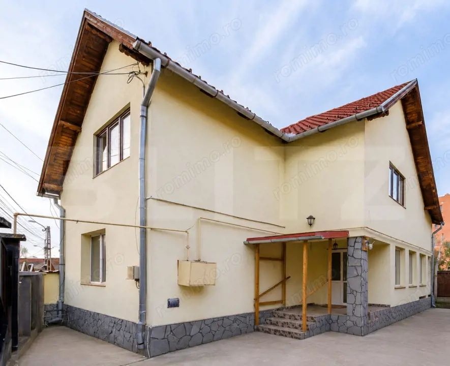Casă P+1 cu garaj și grădină | La câteva minute de centrul Săcele