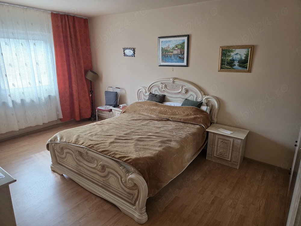Vand apart 3 camere etaj1 micalaca300  pers fizica