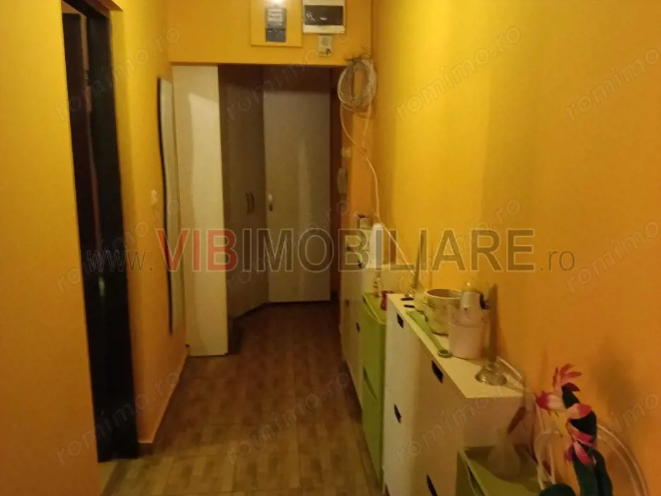 Apartament 2 camere, 56 mp, etaj 3/5, bloc izolat, boxă – zona Hotel Strelitia / Modern – Timișoara