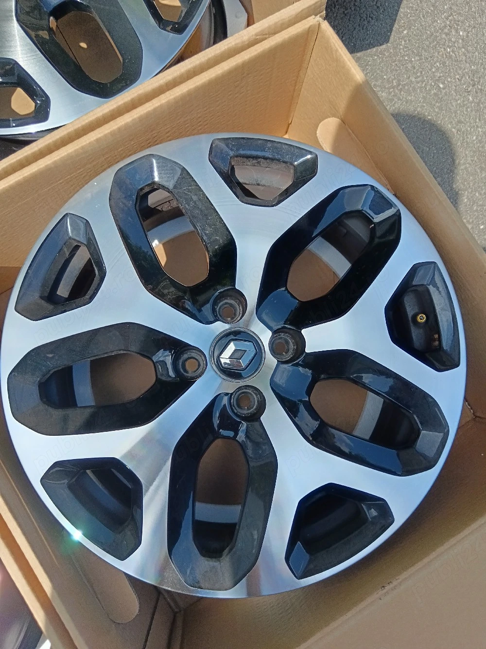 Set 4 jante aliaj prindere 4x100 et 40 pe 17 inchi originale Renault