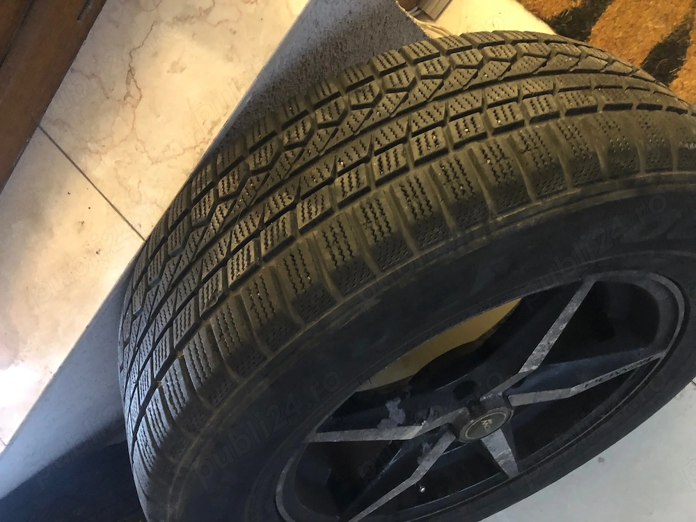 Jante 17" cu cauciucuri de iarna 225/65/R17 
