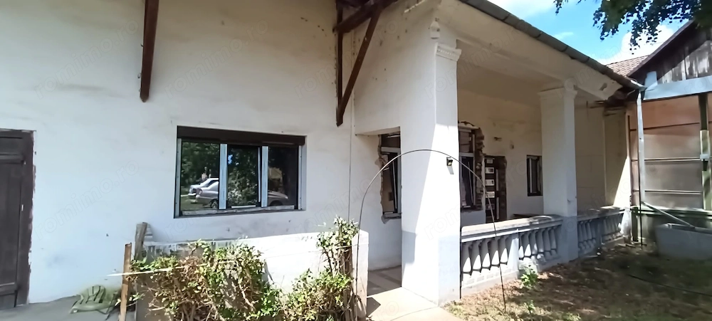 Vând casă Valea lui Mihai zona centrala