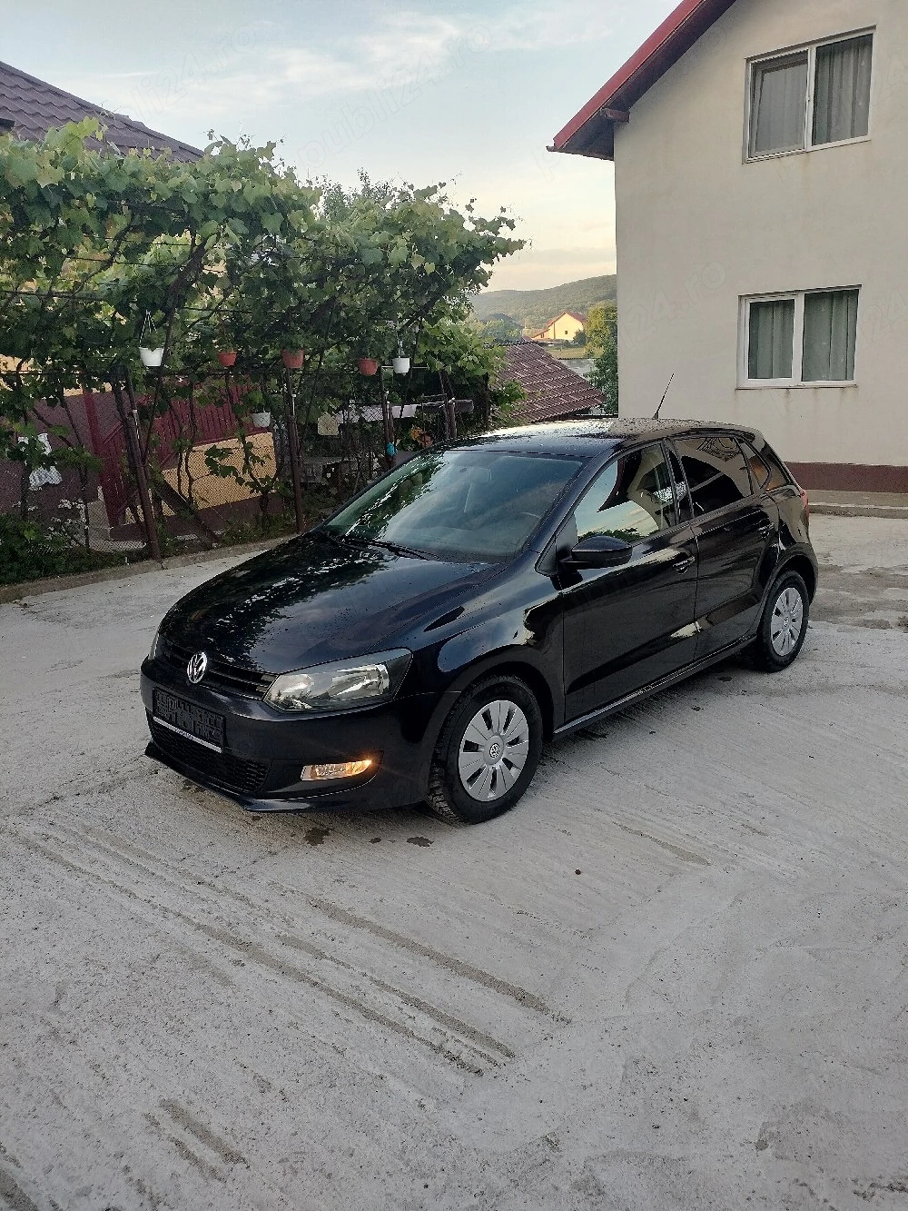 vând VW polo 6r an 2011 motor 1,4 benzina euro 5 