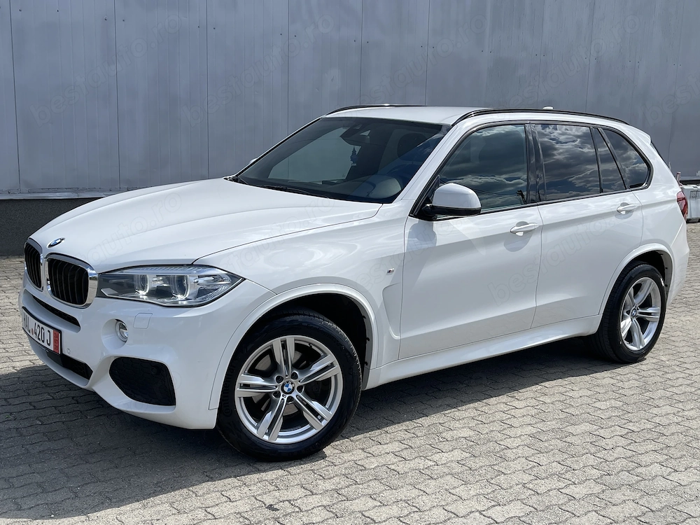 BMW X5 F15 M-Paket 3.0-258CP   Bord digital   Full Option