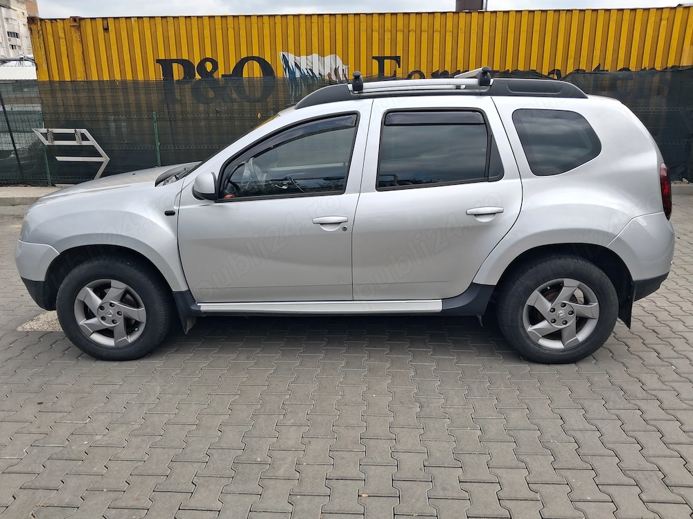 Vând Dacia Duster, ( proprietar în acte)