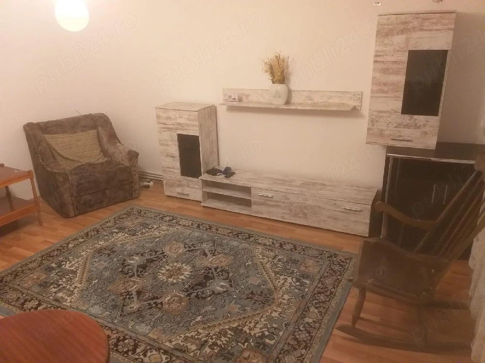 Ap cu 2 camere de inchiriat in zona Fabric