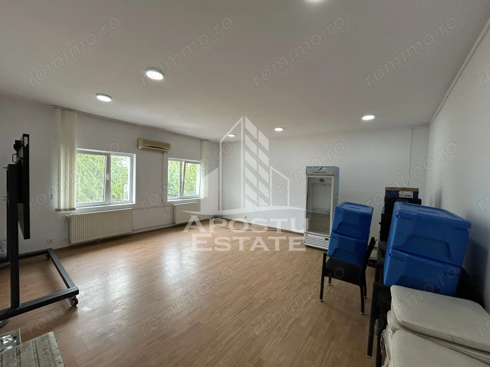 Spațiu birouri 33 mp de închiriat, zona Andrei Saguna.