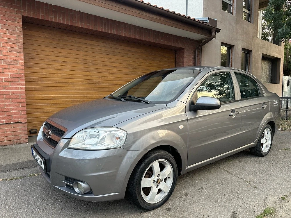Chevrolet Aveo LS 90.000km model de echipare full niciun eveniment rutier un singur propietar de NOU