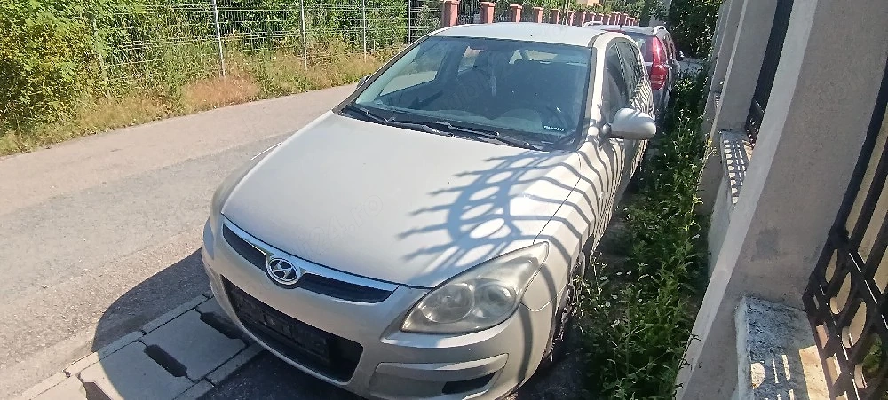 dezmembrez hyundai i30 2009